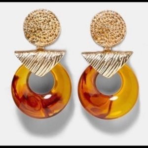 Zara statement earrings gold clips on